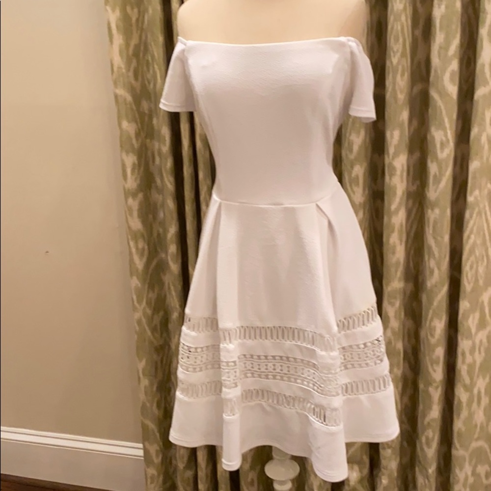 NWT White off the shoulder Francesca’s Dress